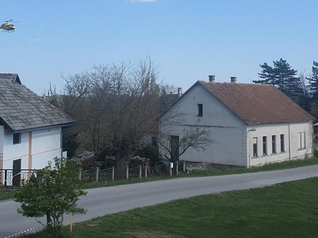 Kod Slaveka Apartment Kostanjevac Екстериор снимка